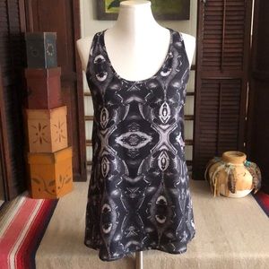 BB Dakota silky tank. Size M